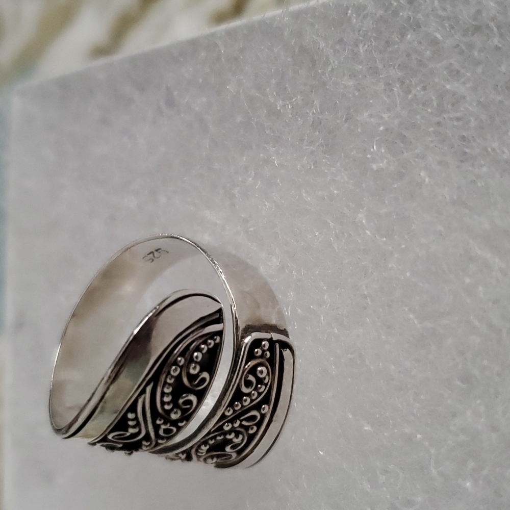 Ring - Picture 2 of 3